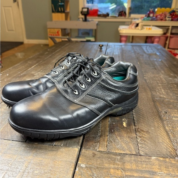 FootJoy Shoes - FootJoy Golf Shoes Women’s Black Leather Golf Shoes Size 10 SoftSpikes